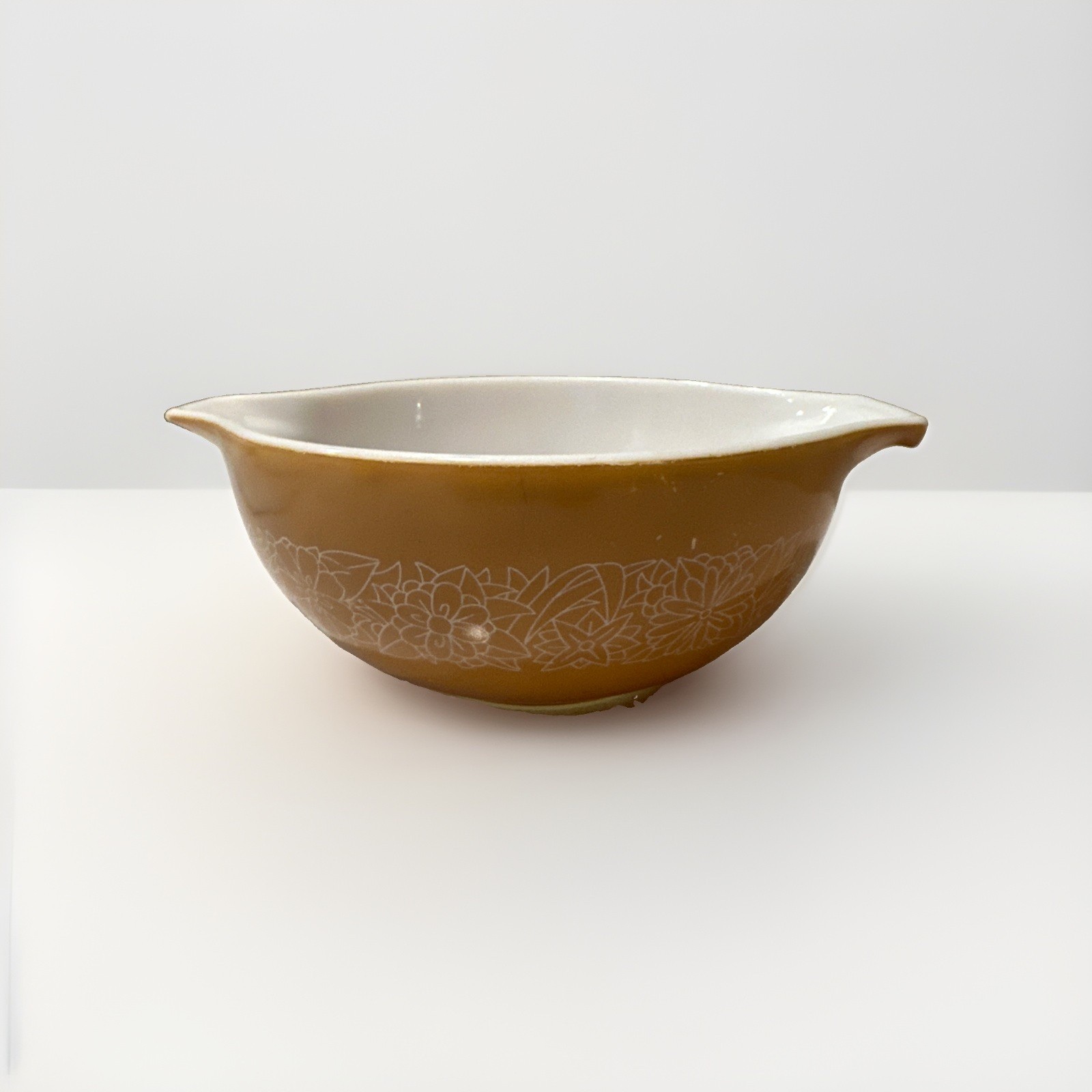 Vintage Pyrex Glass Brown/Tan 2.5 qt Woodland #443 Cinderella Mixing Bowl
