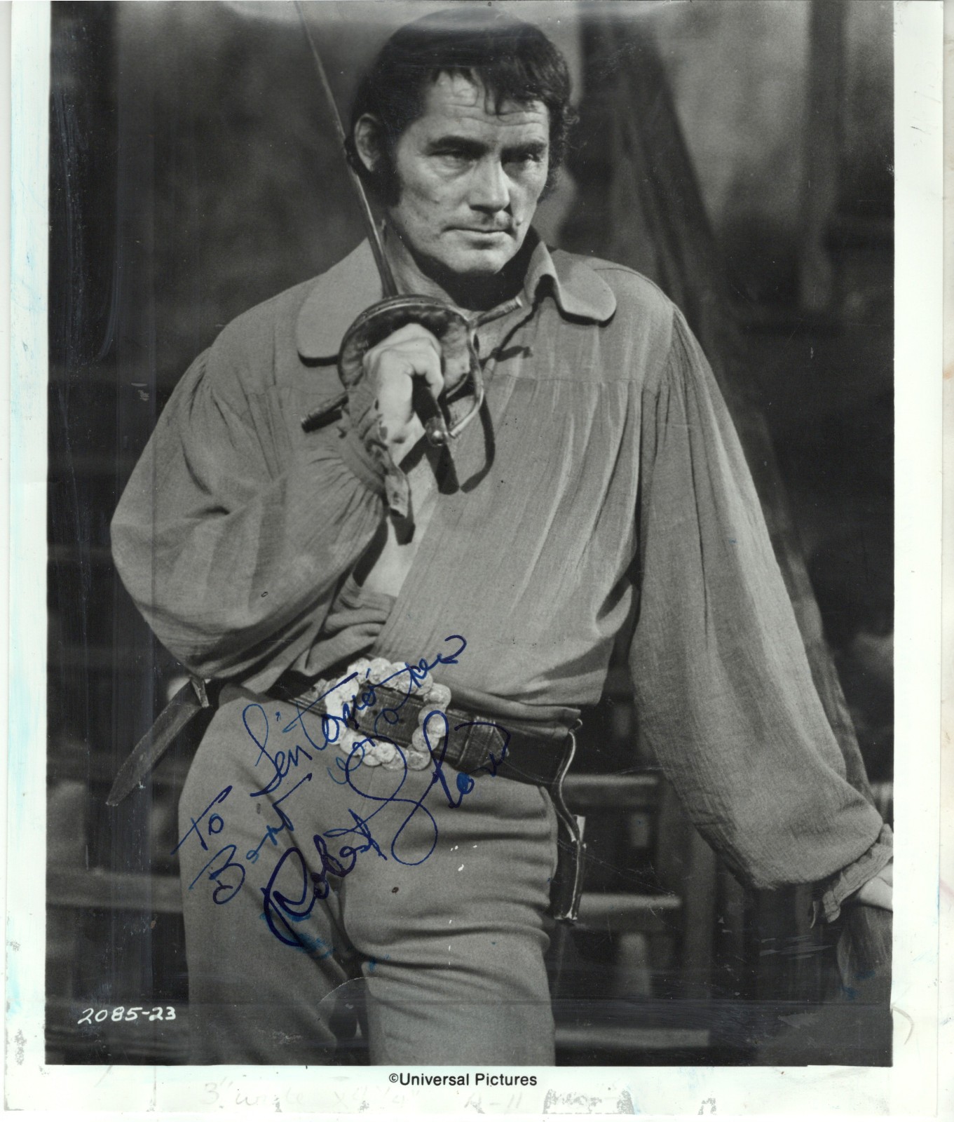 ENGLISH STAGE & FILM ACTION ACTOR & WRITER ROBERT SHAW, SIGNED VINTAGE PHOTO ENGLISH STAGE & FILM ACTION ACTOR & WRITER ROBERT SHAW, SIGNED VINTAGE PHOTO
