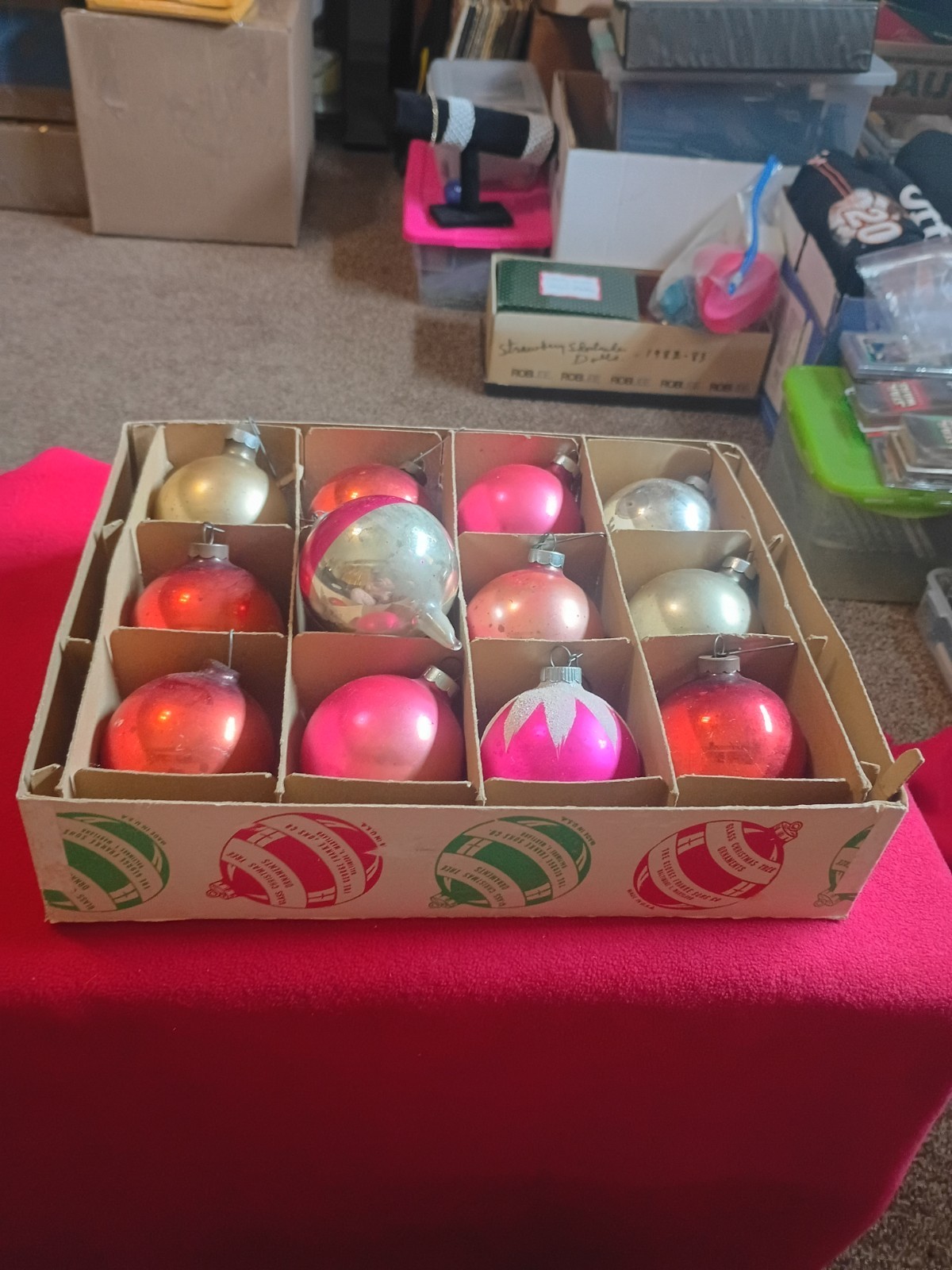 Vtg mixed lot of 12 Christmas Ornaments in Box Read Estate Find Vtg mixed lot of 12 Christmas Ornaments in Box Read Estate Find