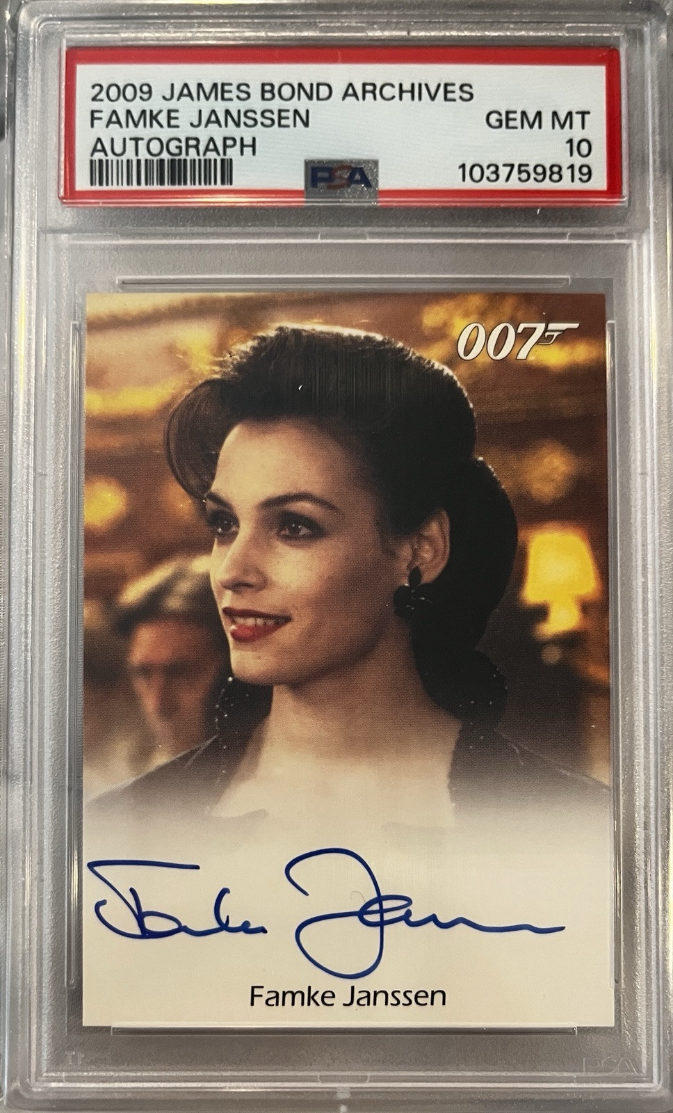 EXT RARE 2009 James Bond PSA 10 FAMKE JANSSEN Archives Auto Card EXT RARE 2009 James Bond PSA 10 FAMKE JANSSEN Archives Auto Card