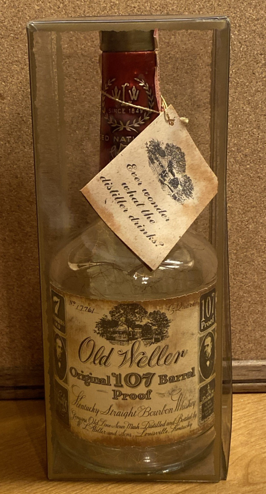 Vintage 70\'s Old Weller 107 Gold Vein Bottle Stitzel-Weller w/ Tag - 4/5 Quart Vintage 70\'s Old Weller 107 Gold Vein Bottle Stitzel-Weller w/ Tag - 4/5 Quart
