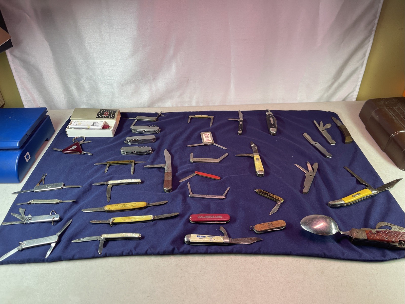 VINTAGE POCKET KNIFE LOT OF 34 ~ KAMP KING BOKER IMPERIAL FISH KNIFE COLONIAL+++