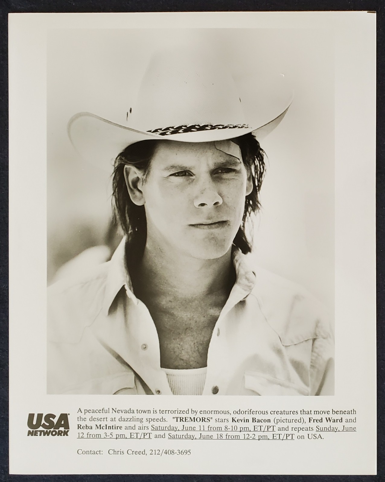 1990s Kevin Bacon Tremors USA Network Hollywood 8x10 Press Photograph