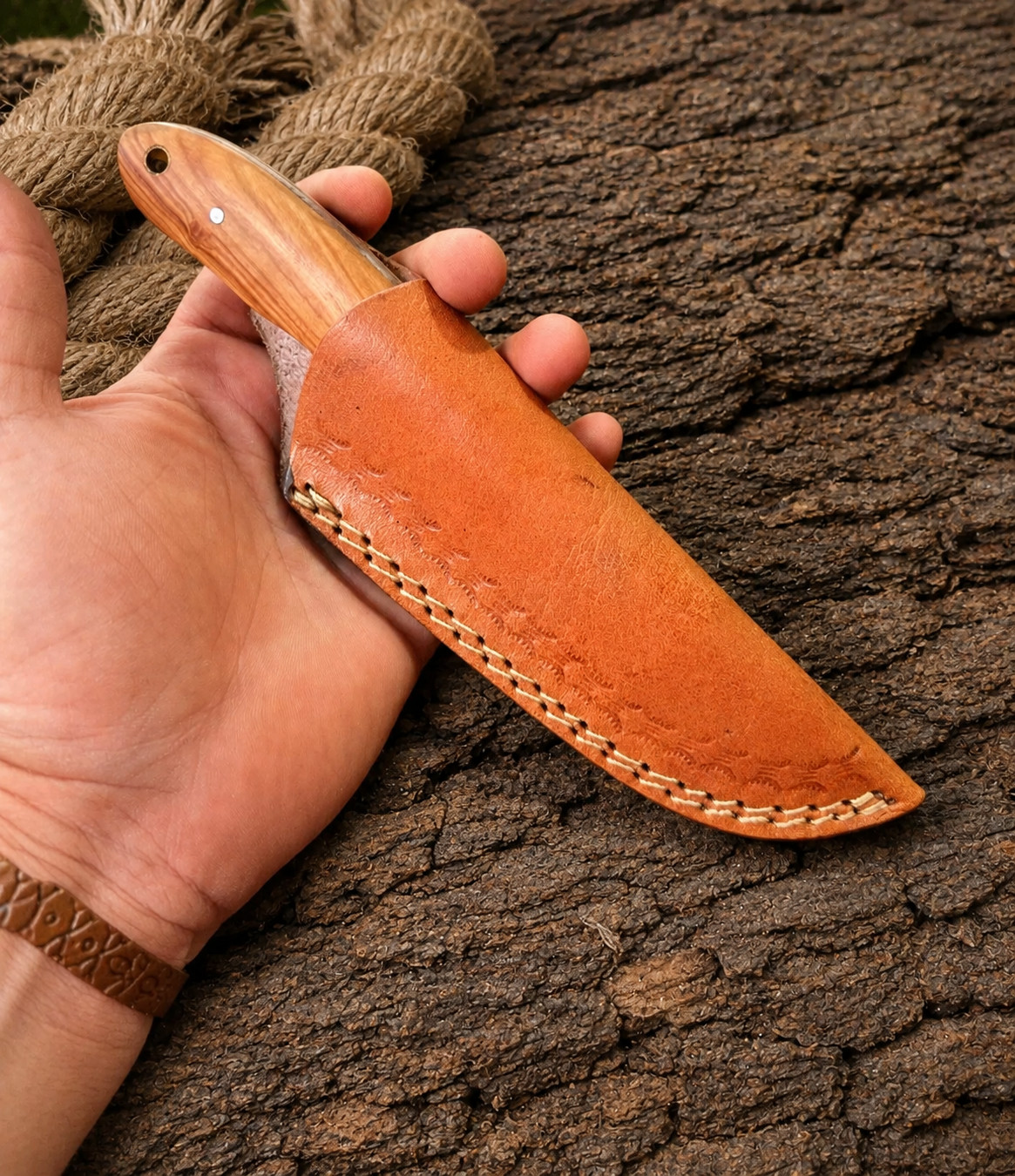 Custom Handmade Fixed blade Cow Leather Sheath / Holster / vertical Knife Custom Handmade Fixed blade Cow Leather Sheath / Holster / vertical Knife