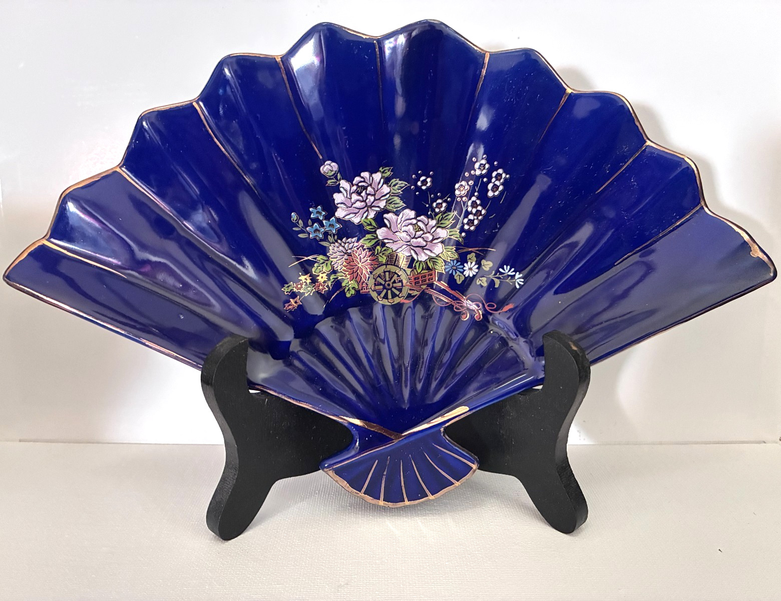 Vintage Collectible Cobalt Blue Fan Plate - Floral Design Vintage Collectible Cobalt Blue Fan Plate - Floral Design