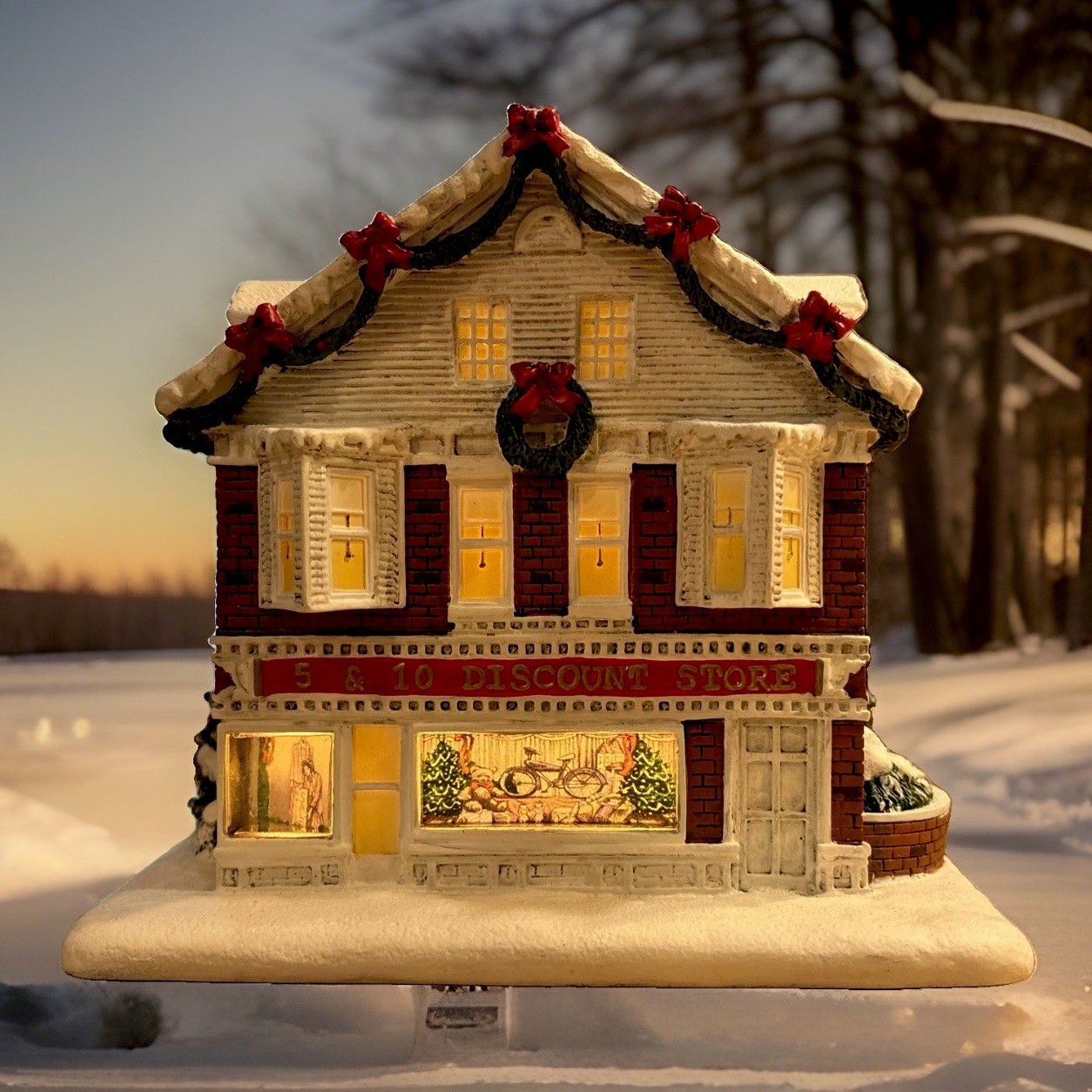 Hawthorne Village Norman Rockwell Christmas Village 5 & 10 Discount Store READ Hawthorne Village Norman Rockwell Christmas Village 5 & 10 Discount Store READ