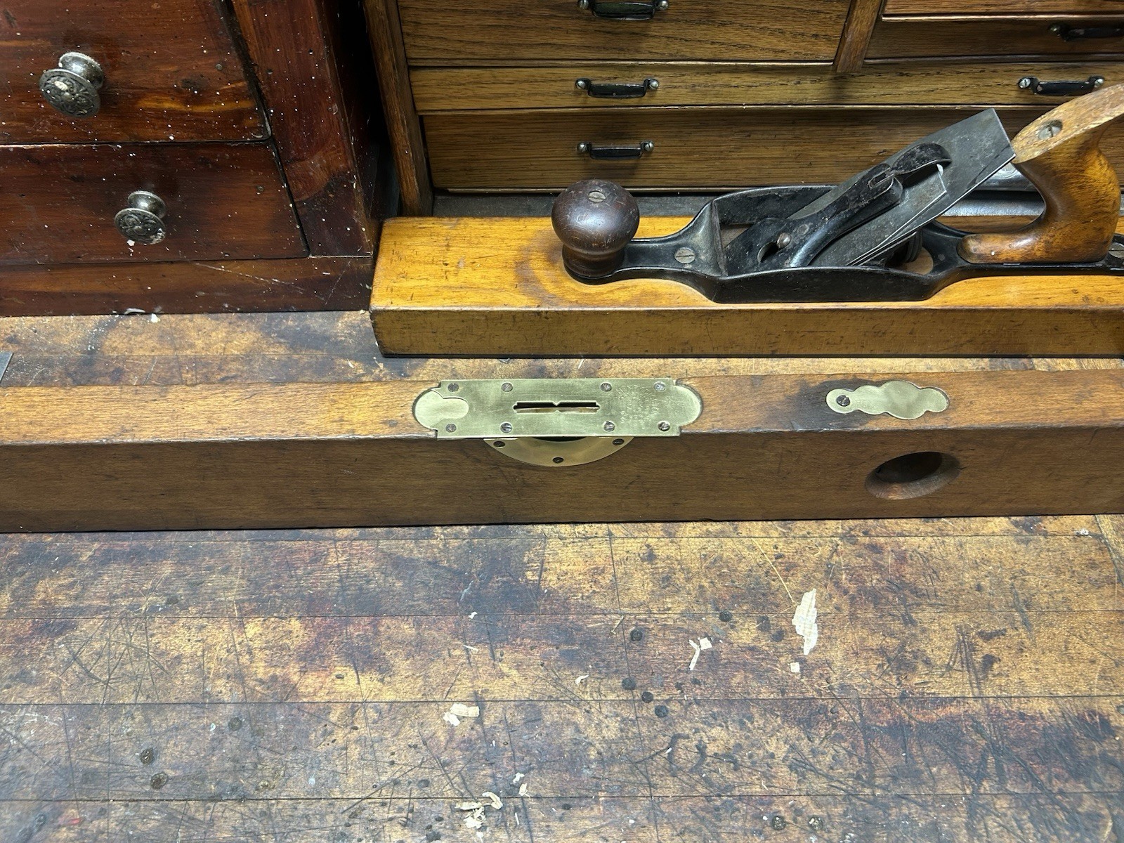 Antique Henry Disston & Sons Keystone Wood Level 28” Brass Bound. VERY CLEAN Antique Henry Disston & Sons Keystone Wood Level 28” Brass Bound. VERY CLEAN