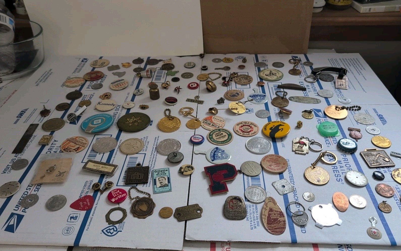 MASSIVE Lot Of  Vintage Junk Draw & Military Estate Sale/Pins +More #327