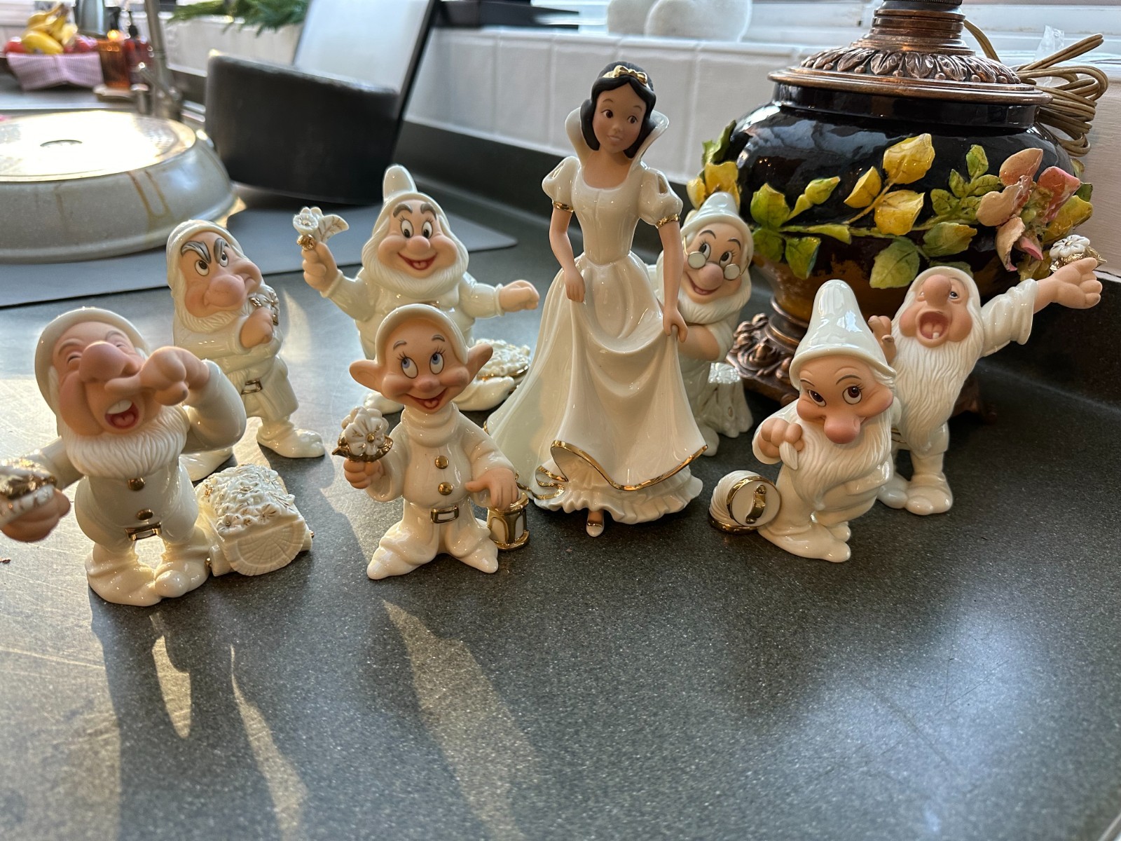 Rare Lenox Disney Showcase Collection Snow White's Seven Dwarfs Rare Lenox Disney Showcase Collection Snow White's Seven Dwarfs