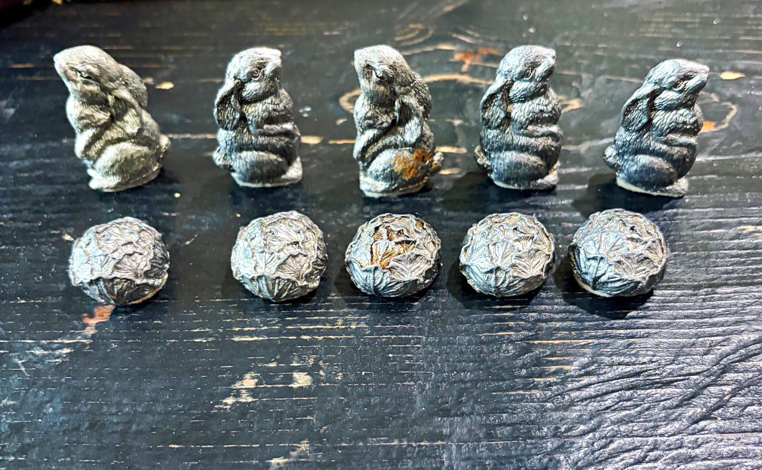 Vintage Rabbit & Cabbage Tic Tac Toe Game Pieces Set of 10 Pewter Style Metal Vintage Rabbit & Cabbage Tic Tac Toe Game Pieces Set of 10 Pewter Style Metal