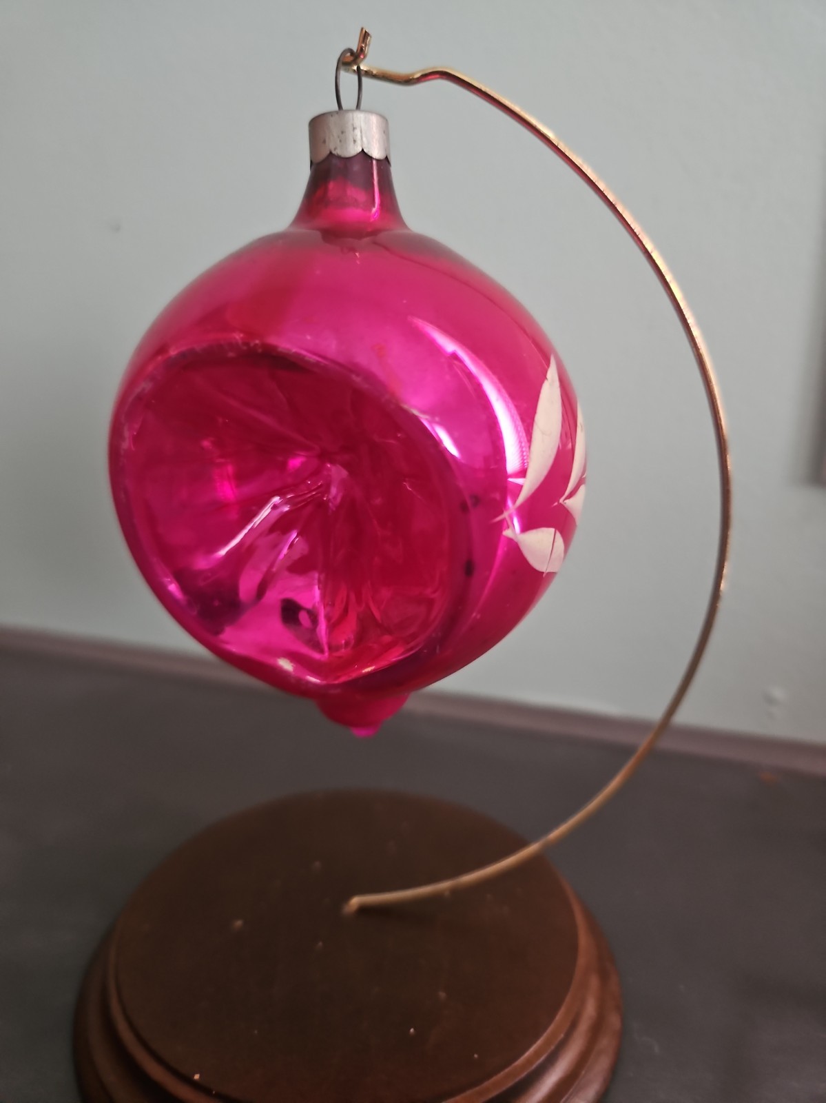 Rare Vintage heim Pink indent teardrop glass ornament made in US of A