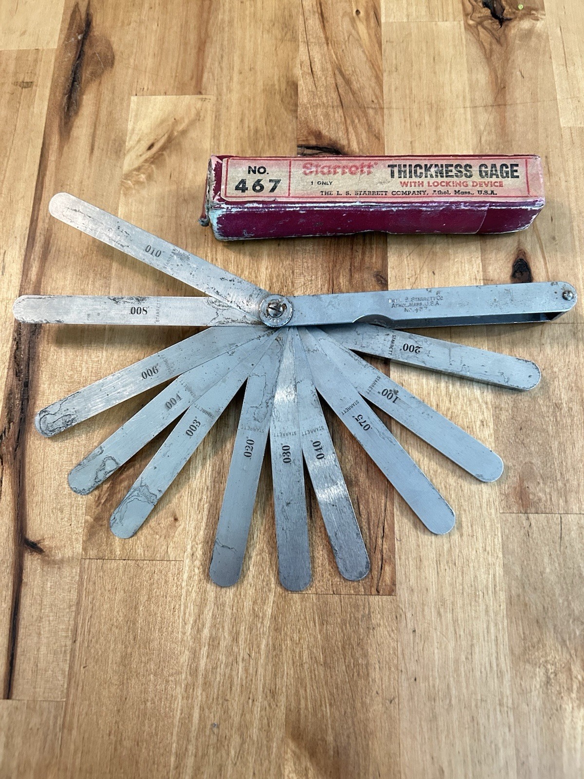 VTG L.E. Starrett No. 467 THICKNESS GAGE Feeler Gauge 11 Leaf .003-200 w/Box