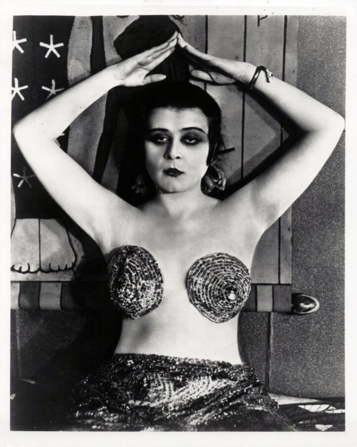 HOLLYWOOD ACTRESS THEDA BARA CLEOPATRA STUNNING PORTRAIT 1950s ORIG PHOTO 926 HOLLYWOOD ACTRESS THEDA BARA CLEOPATRA STUNNING PORTRAIT 1950s ORIG PHOTO 926