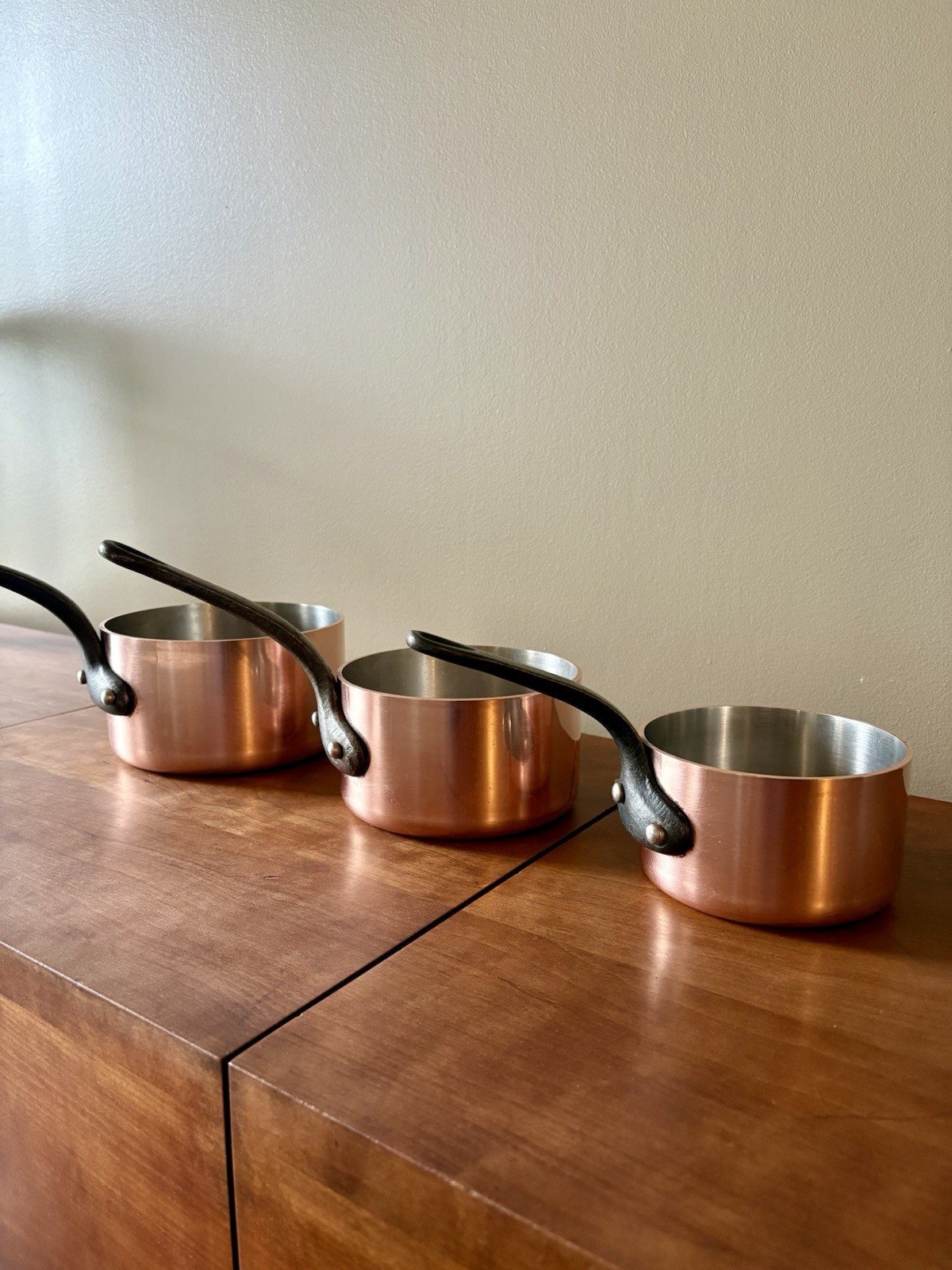 GENUINE Vintage E.dehillerin Set Of 3 Copper Sauce Pots Stainless Steel Lined GENUINE Vintage E.dehillerin Set Of 3 Copper Sauce Pots Stainless Steel Lined