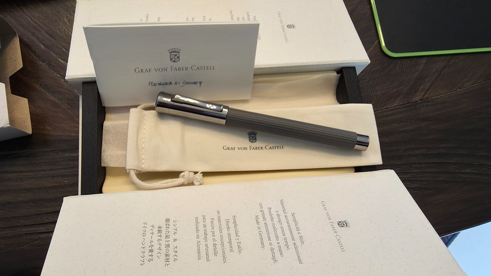 Graf von Faber-Castell Tamitio Stone Grey Fountain Pen, M steel nib, PreUsed Graf von Faber-Castell Tamitio Stone Grey Fountain Pen, M steel nib, PreUsed