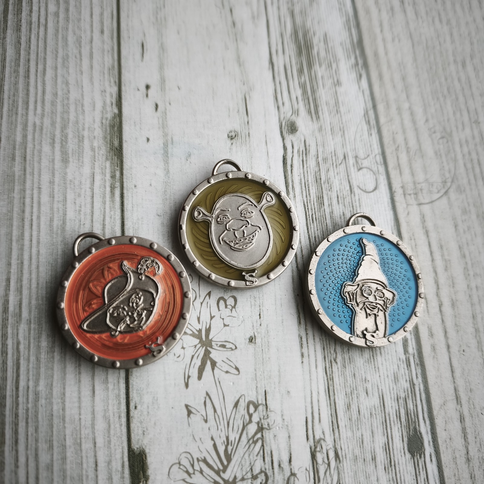 Shrek's Quests 2008 Set of 3 Medallions Collectible Amulet Shrek's Quests 2008 Set of 3 Medallions Collectible Amulet