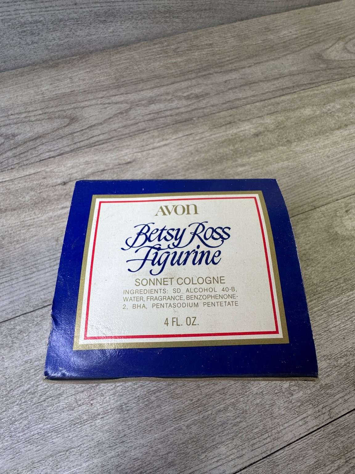 AVON Betsy Ross Figurine Sonnet Cologne Bottle 4 fl oz Bicentennial NOS Full AVON Betsy Ross Figurine Sonnet Cologne Bottle 4 fl oz Bicentennial NOS Full