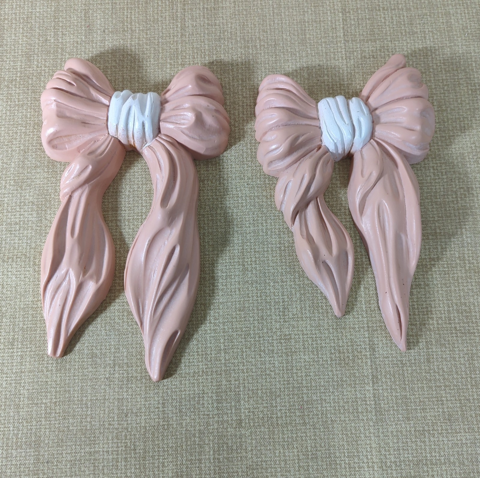 2 vintage  HOMECO Pink Bow wall decor hangings EUC home interiors 80s Cottagecor