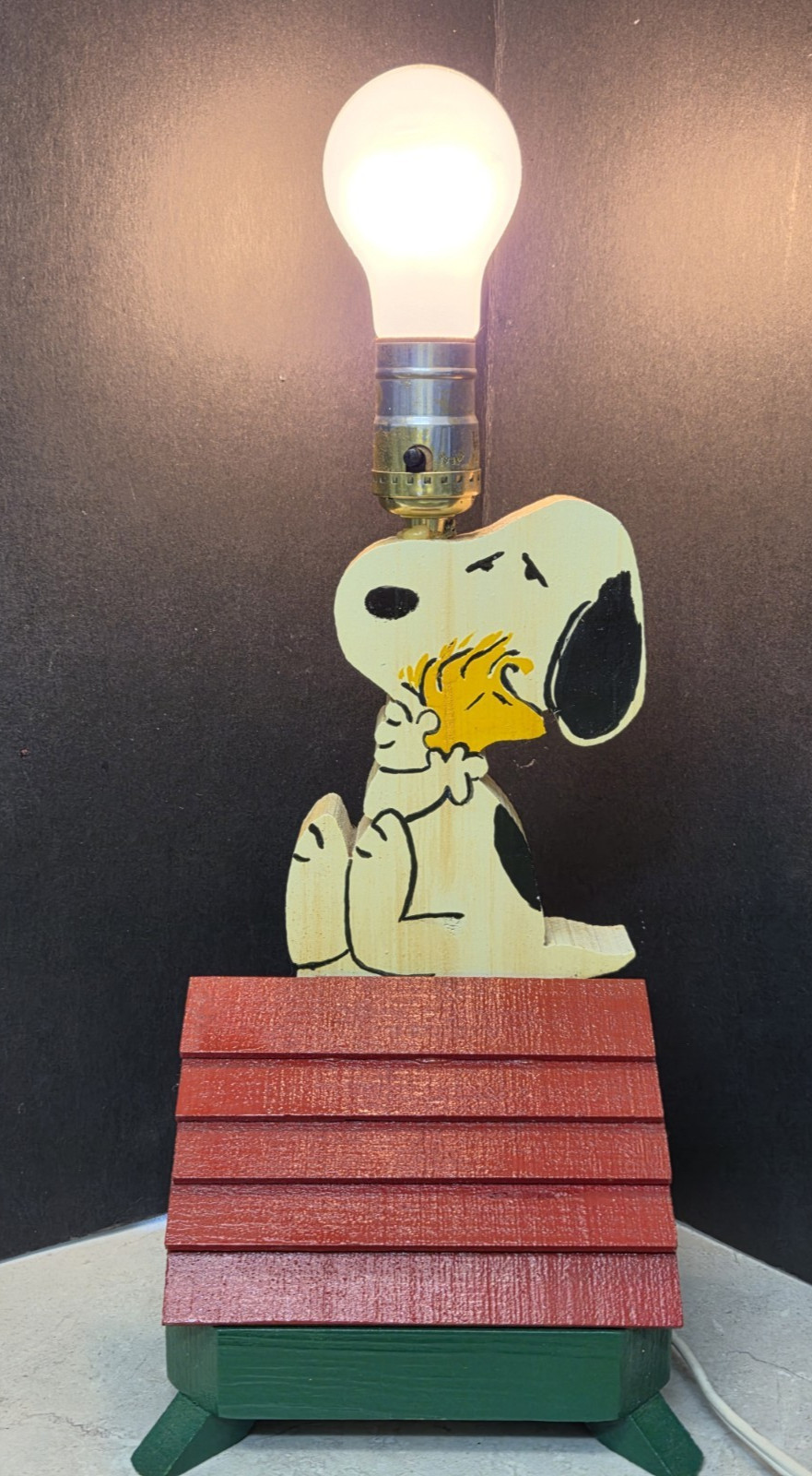 Vintage 1970's Snoopy and Woodstock Peanuts Doghouse 13 Vintage 1970's Snoopy and Woodstock Peanuts Doghouse 13