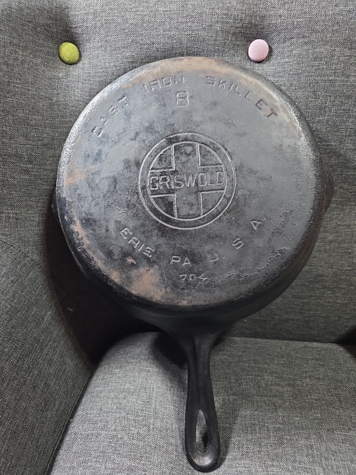 GRISWOLD CAST IRON #8  SKILLET Large Logo 11