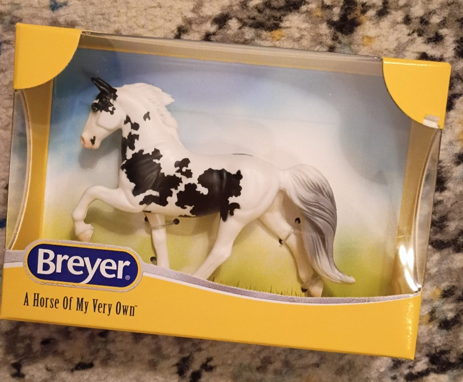 BREYER ALANA STABLEMATE CLUB B&W PINTO TENNESSEE WALKING MODEL HORSE MARE NEW 2