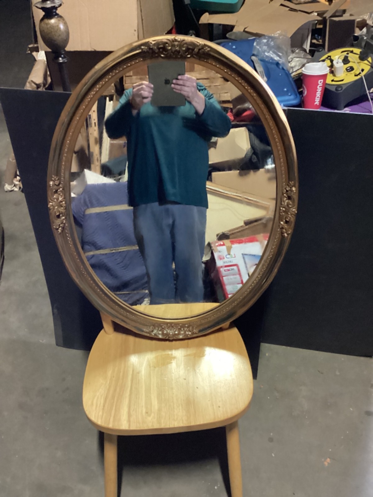 VTG Regency Gold 31x25 Oval Accent Wall Mirror VTG Regency Gold 31x25 Oval Accent Wall Mirror