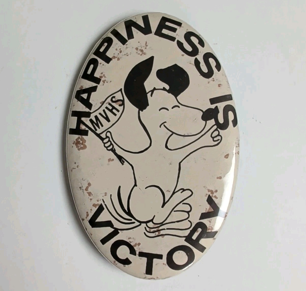 Vtg 1970s Snoopy Happiness Is Victory MVHS Pin Mt Vernon HS VA WinCraft Winona Vtg 1970s Snoopy Happiness Is Victory MVHS Pin Mt Vernon HS VA WinCraft Winona