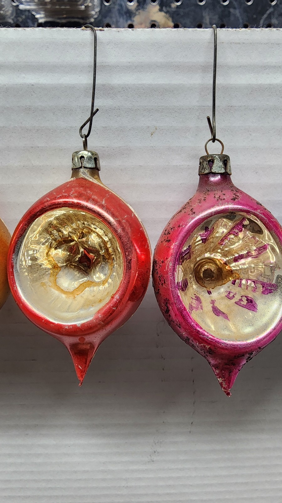🌟 VINTAGE  INDENT TEARDROP  REFECTOR CHRISTMAS TREE BLOWN GLASS ORNAMENTS