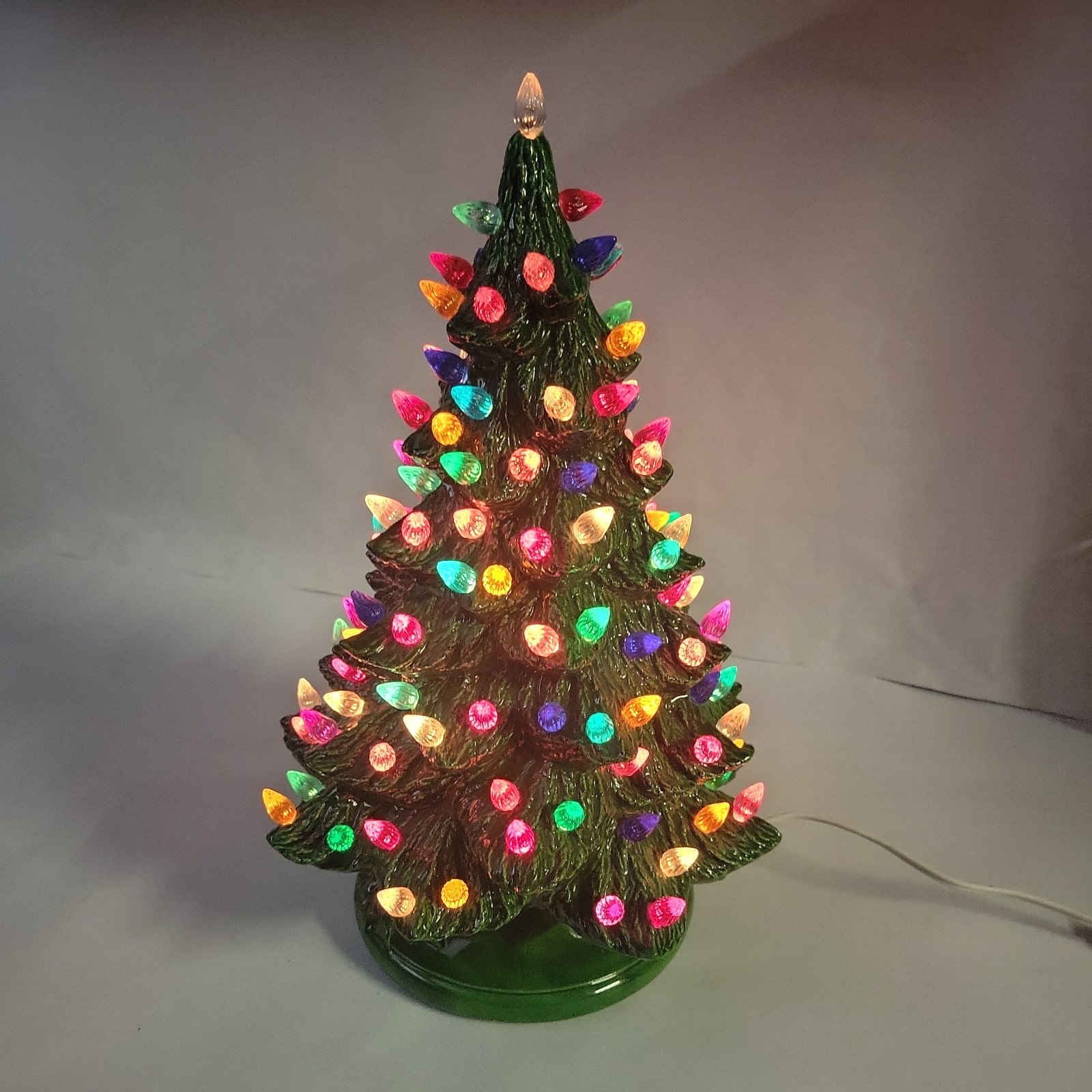 Vintage 1981 Nowell's Mold 14-inch Tall Ceramic Lighted Christmas Tree w/ Base 