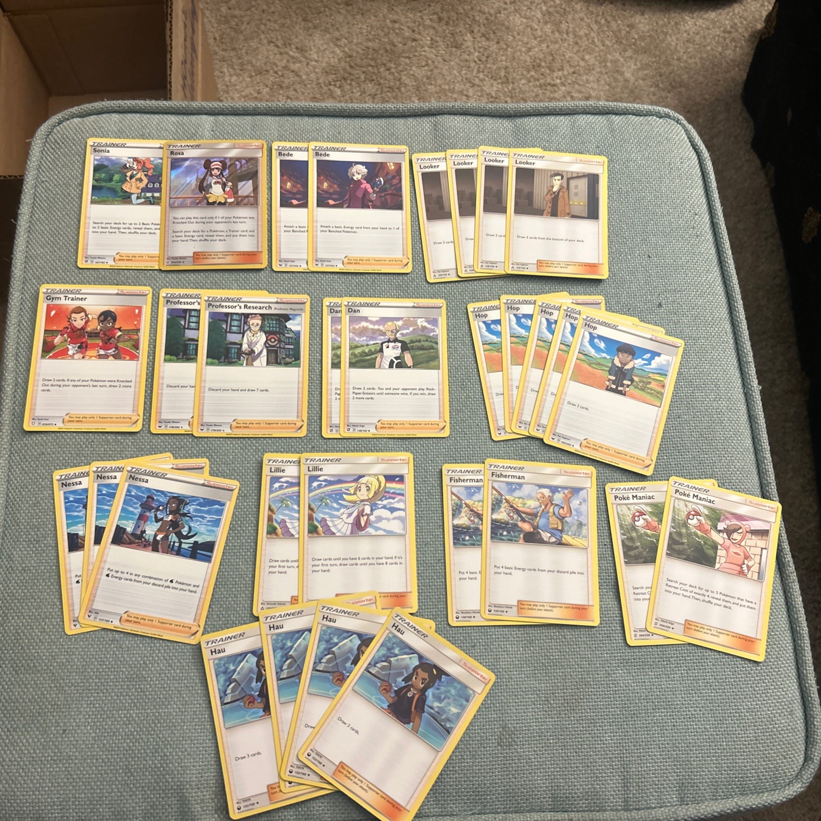 Pokémon Trainer Lot (31 Cards) Pokémon Trainer Lot (31 Cards)
