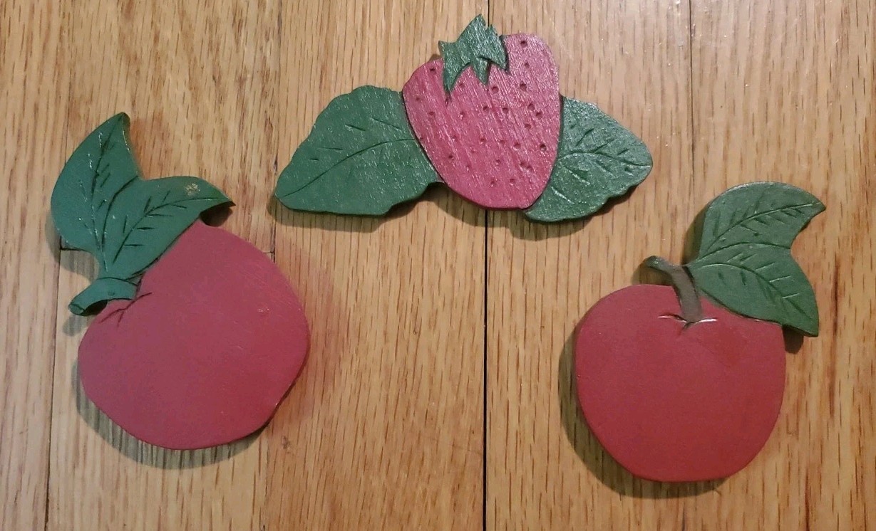 Vintage Fruit Fridge Refrigerator Magnets Wood set of 3 Vintage Fruit Fridge Refrigerator Magnets Wood set of 3