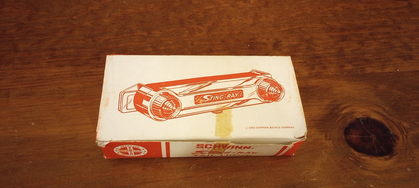 NOS Vintage Schwinn Krate Sting-Ray Fastback Banana Seat Muscle Bike Tail Light NOS Vintage Schwinn Krate Sting-Ray Fastback Banana Seat Muscle Bike Tail Light