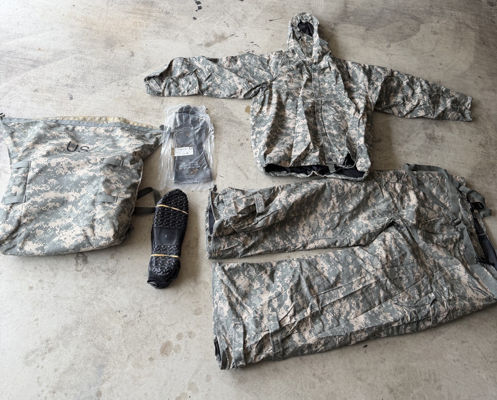 Complete Set Genuine USGI US Army JSLIST CBRN - UCP Pattern / Size Large-Long