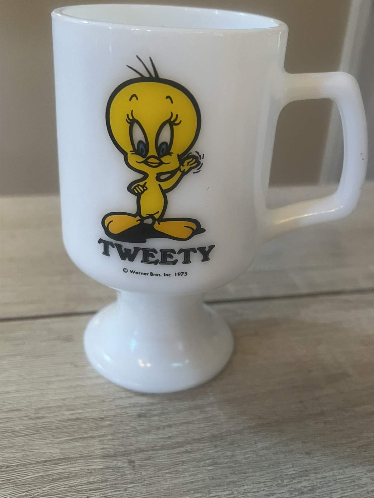 Vintage 1975 Tweety Bird Milk Glass Pedestal Footed Mug Marriots Great America Vintage 1975 Tweety Bird Milk Glass Pedestal Footed Mug Marriots Great America