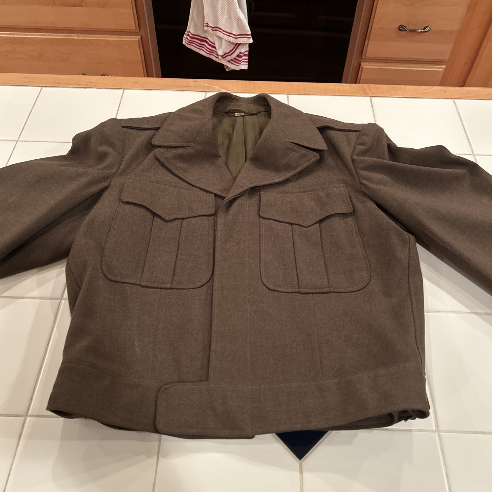 VTG U.S. Army WW2 Eisenhower Ike Jacket World War 2 Size 36R Wool EUC No Holes VTG U.S. Army WW2 Eisenhower Ike Jacket World War 2 Size 36R Wool EUC No Holes
