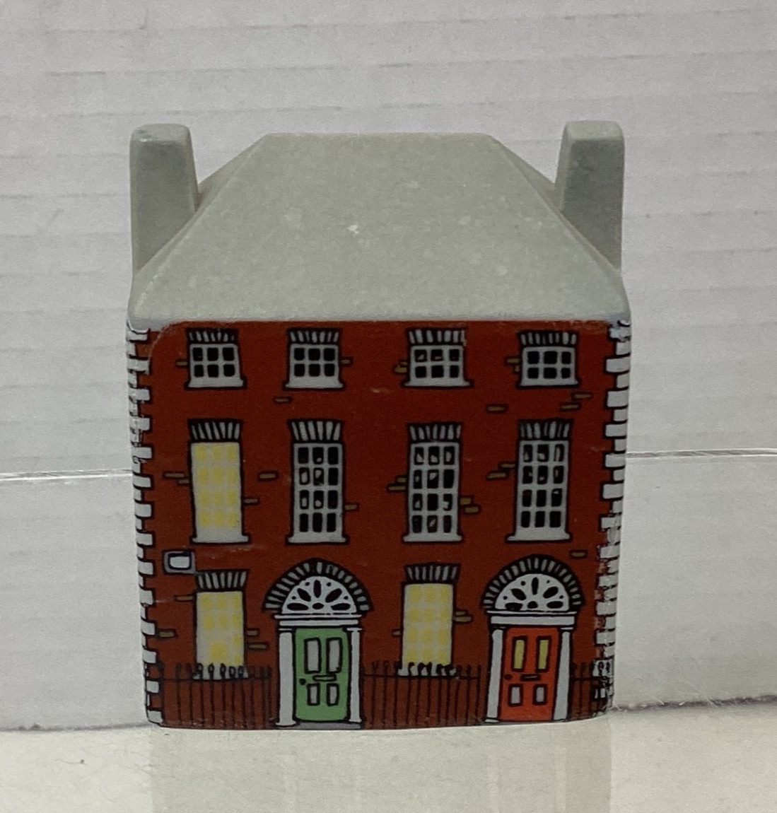 Wade Ireland Bally Whim Village Porcelain Figurine The Dentist House #5 Vintage