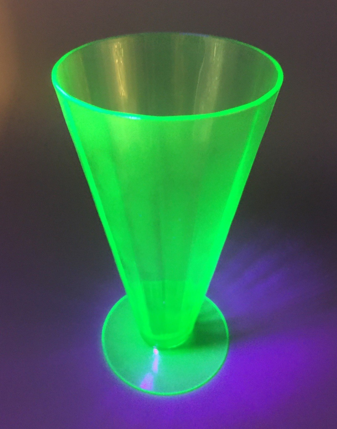 Forest Green Uranium Glass 5.75\