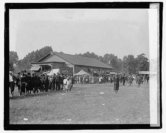 Photo:Fairfax Fair Crowd at Madame Stanley the Great Palmist 1922