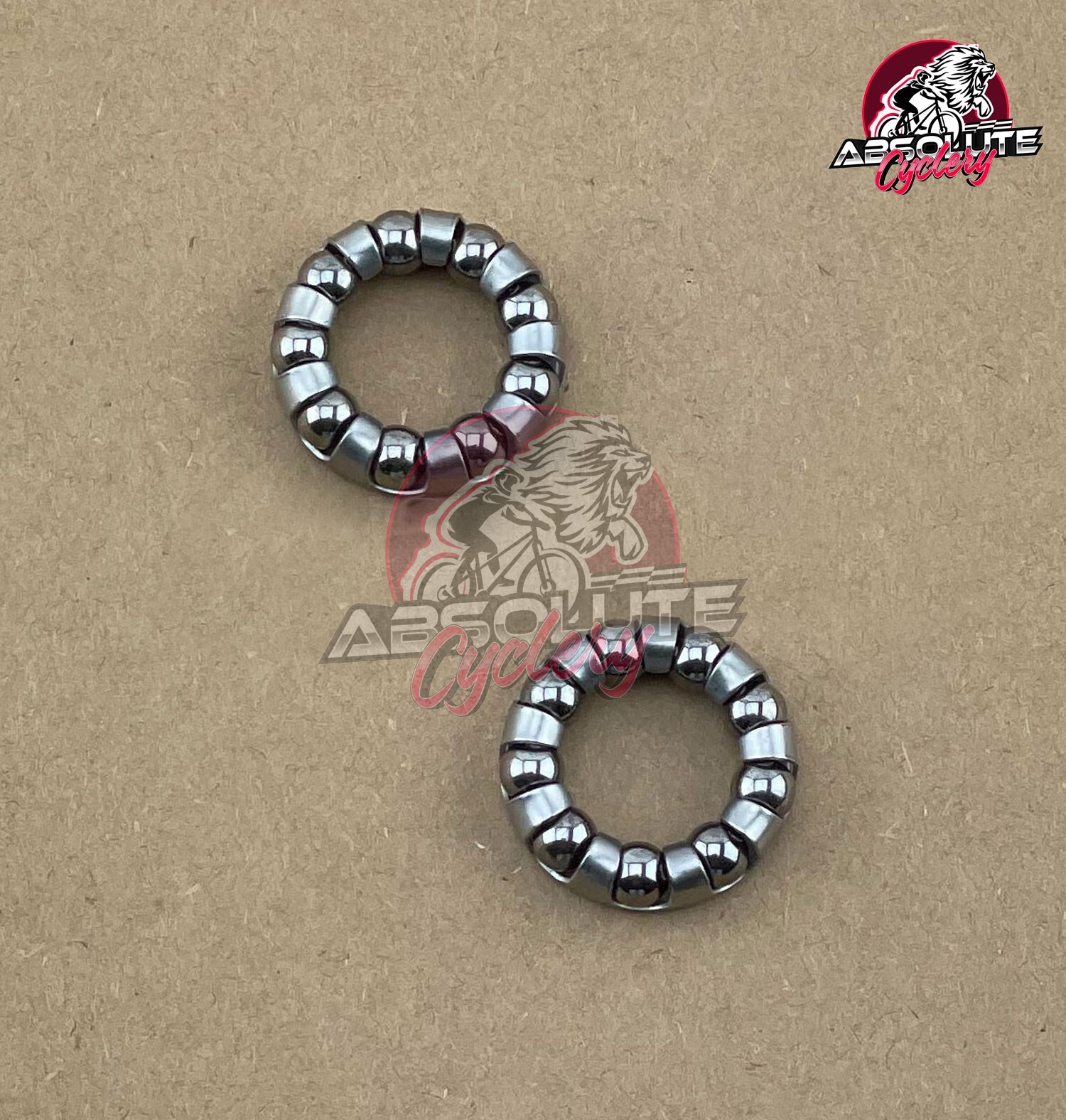 Vintage Road Bike Bottom Bracket Retainer Bearings Fixie Bicycle 3 Piece Cranks. Vintage Road Bike Bottom Bracket Retainer Bearings Fixie Bicycle 3 Piece Cranks.