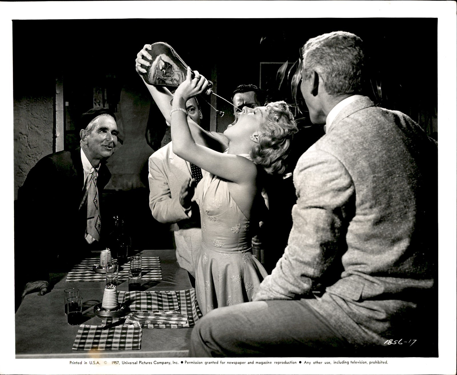 LMPE45 1957 Original Photo LANA TURNER JEFF CHANDLER LMPE45 1957 Original Photo LANA TURNER JEFF CHANDLER