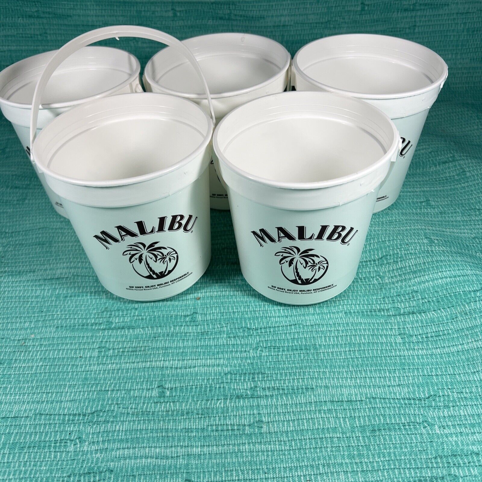 Lot Of 5 White Malibu Rum Buckets Plastic reusable New  5” Tall 4.5” Wide S1