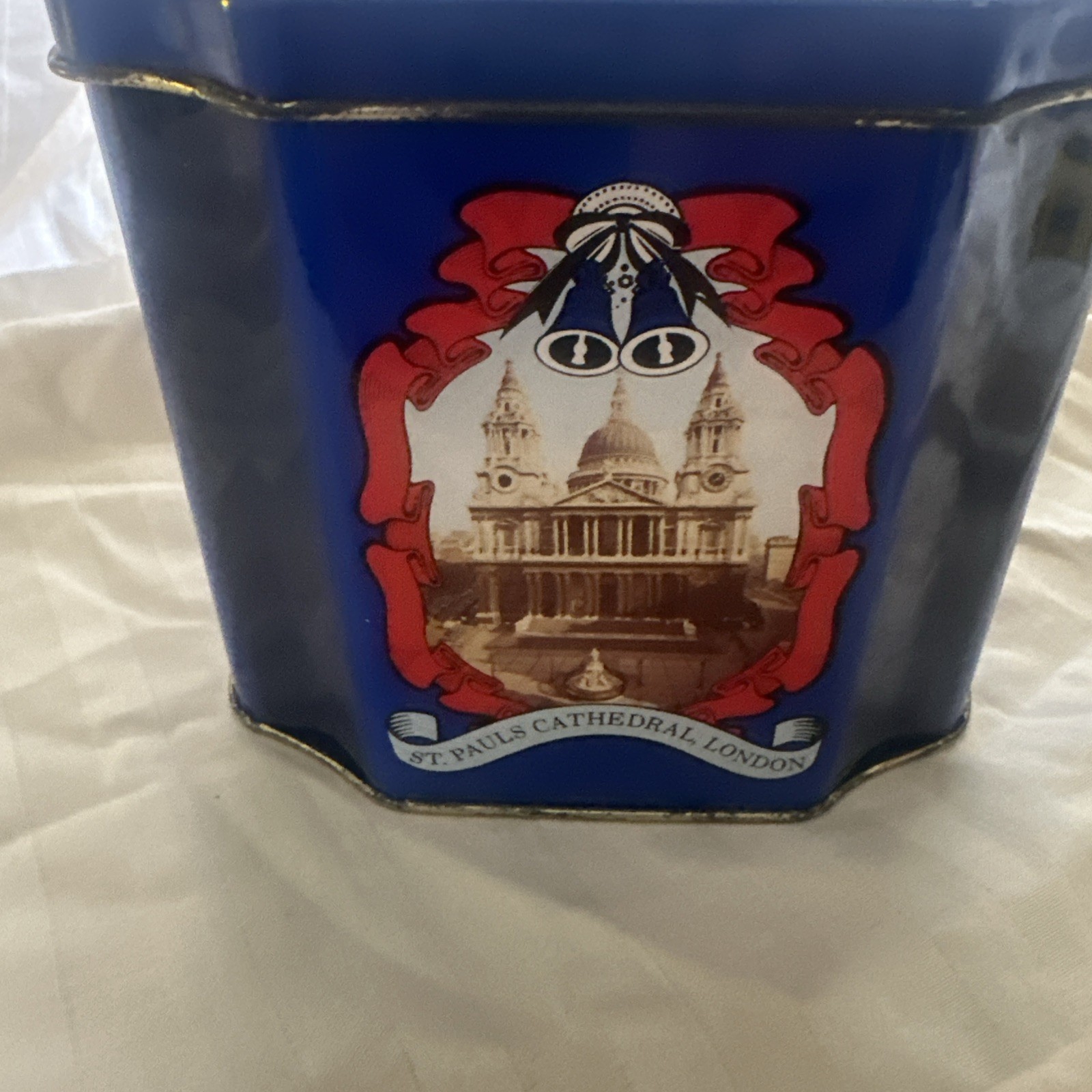 vintage tea canister 1981