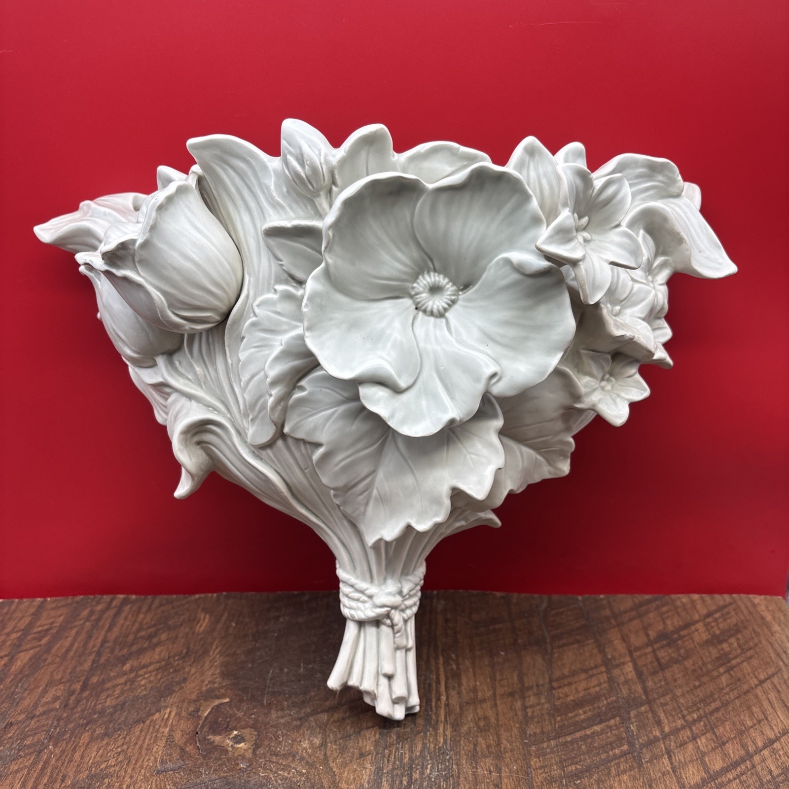 Fitz And Floyd Pocket Hanging Floral Vase Matted Finish