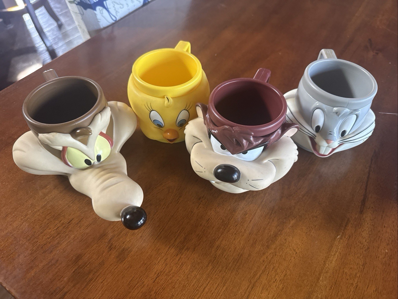 Vintage Warner Bros 1992 3 D Mugs cups Bugs Tweety Taz Wily Vintage Warner Bros 1992 3 D Mugs cups Bugs Tweety Taz Wily