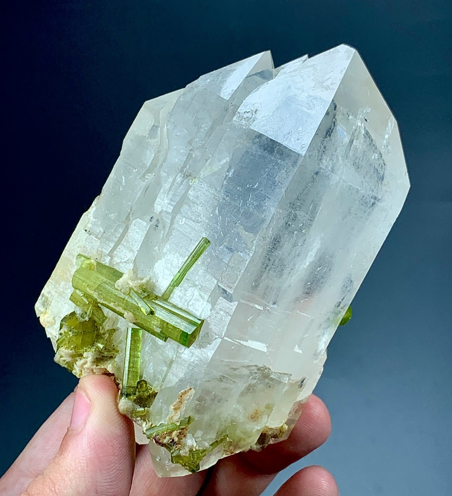 333Gram green Tourmaline crystal with quartz specimen from chappu mine,Pakistan
