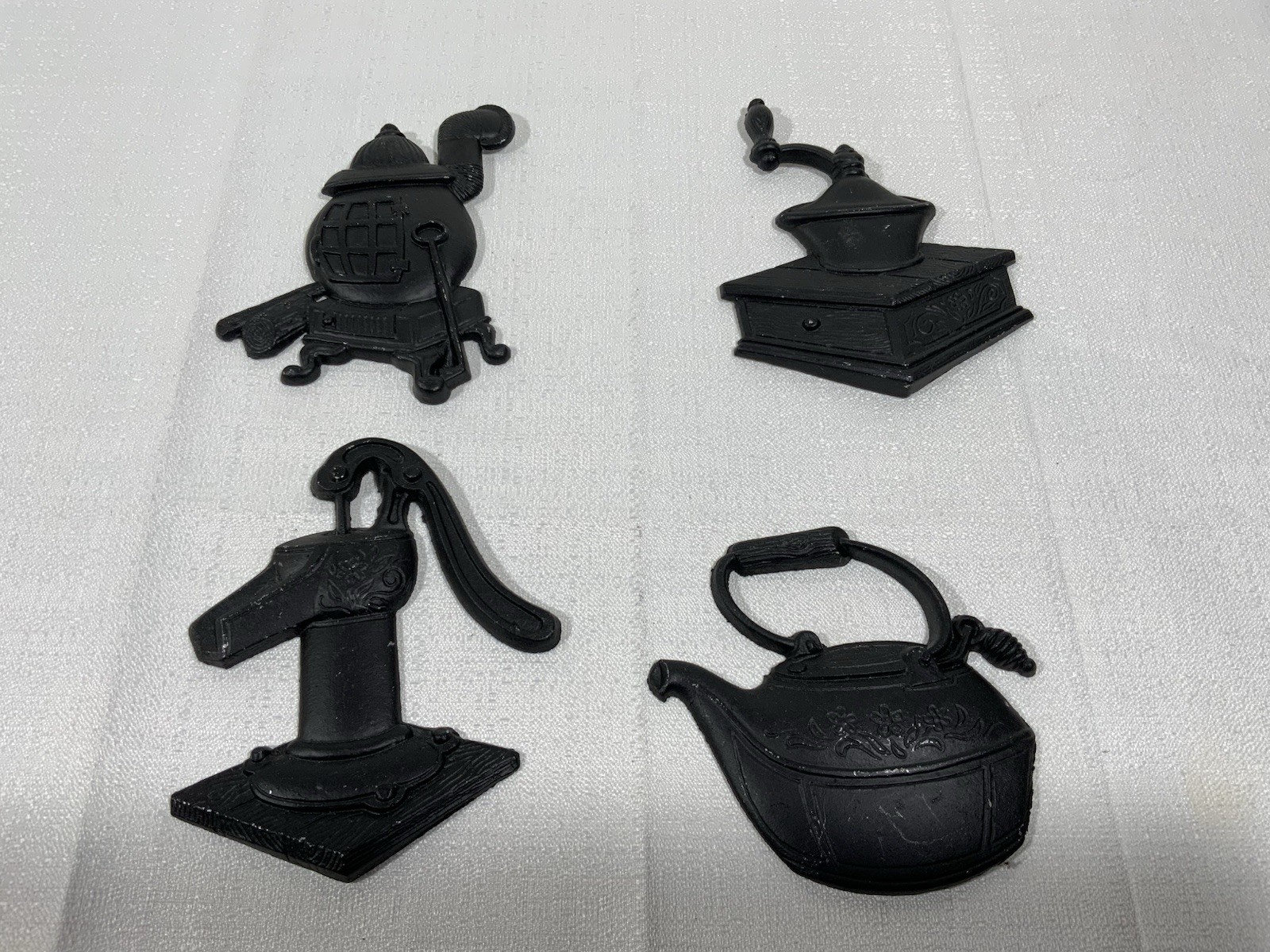 4 Sexton Black Metal Wall Plaques 1980 USA 4 Sexton Black Metal Wall Plaques 1980 USA