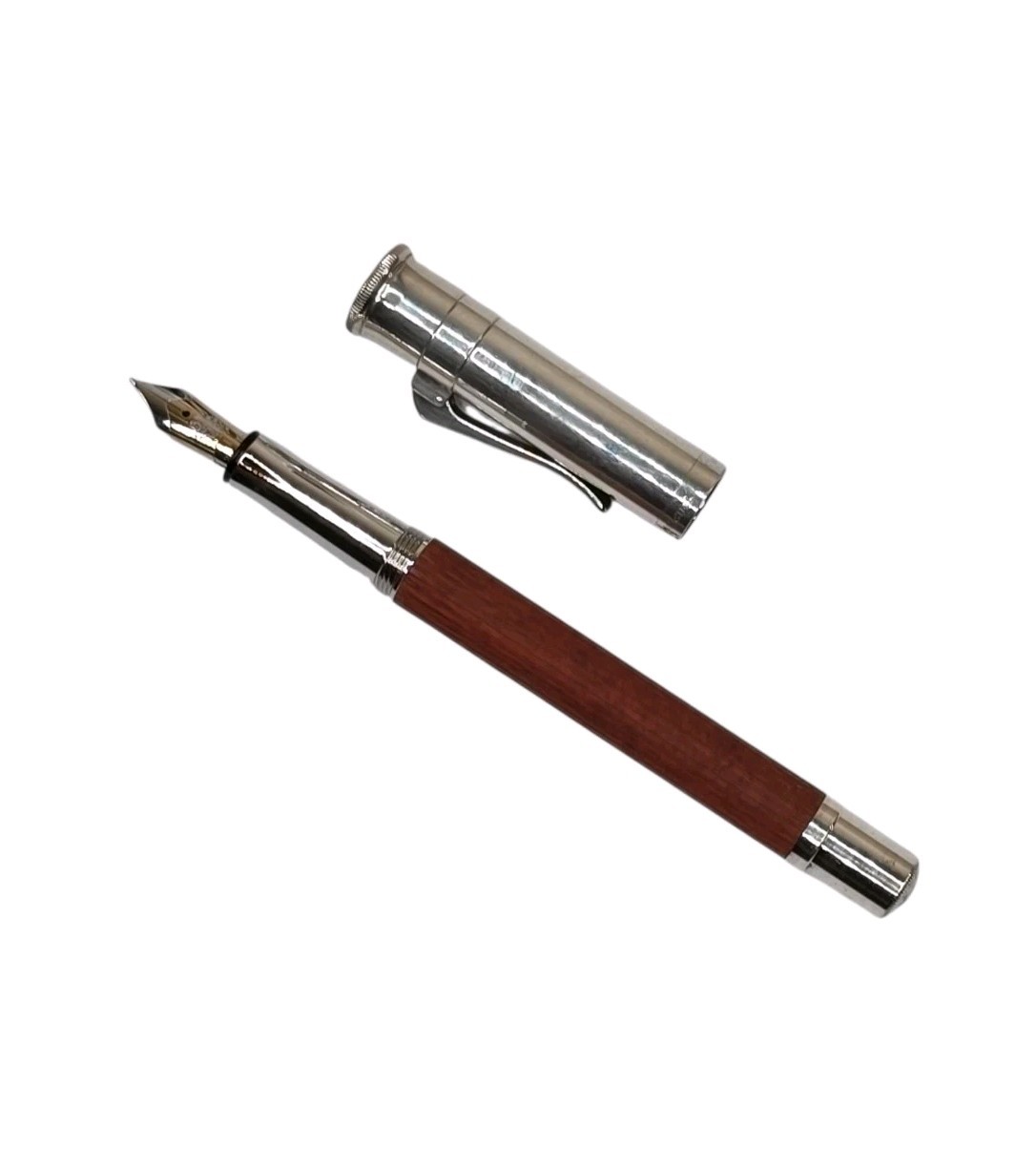 Graf von Faber-Castell Classic Pernambuco Wood Fountain Pen – 18K Gold Fine Nib Graf von Faber-Castell Classic Pernambuco Wood Fountain Pen – 18K Gold Fine Nib