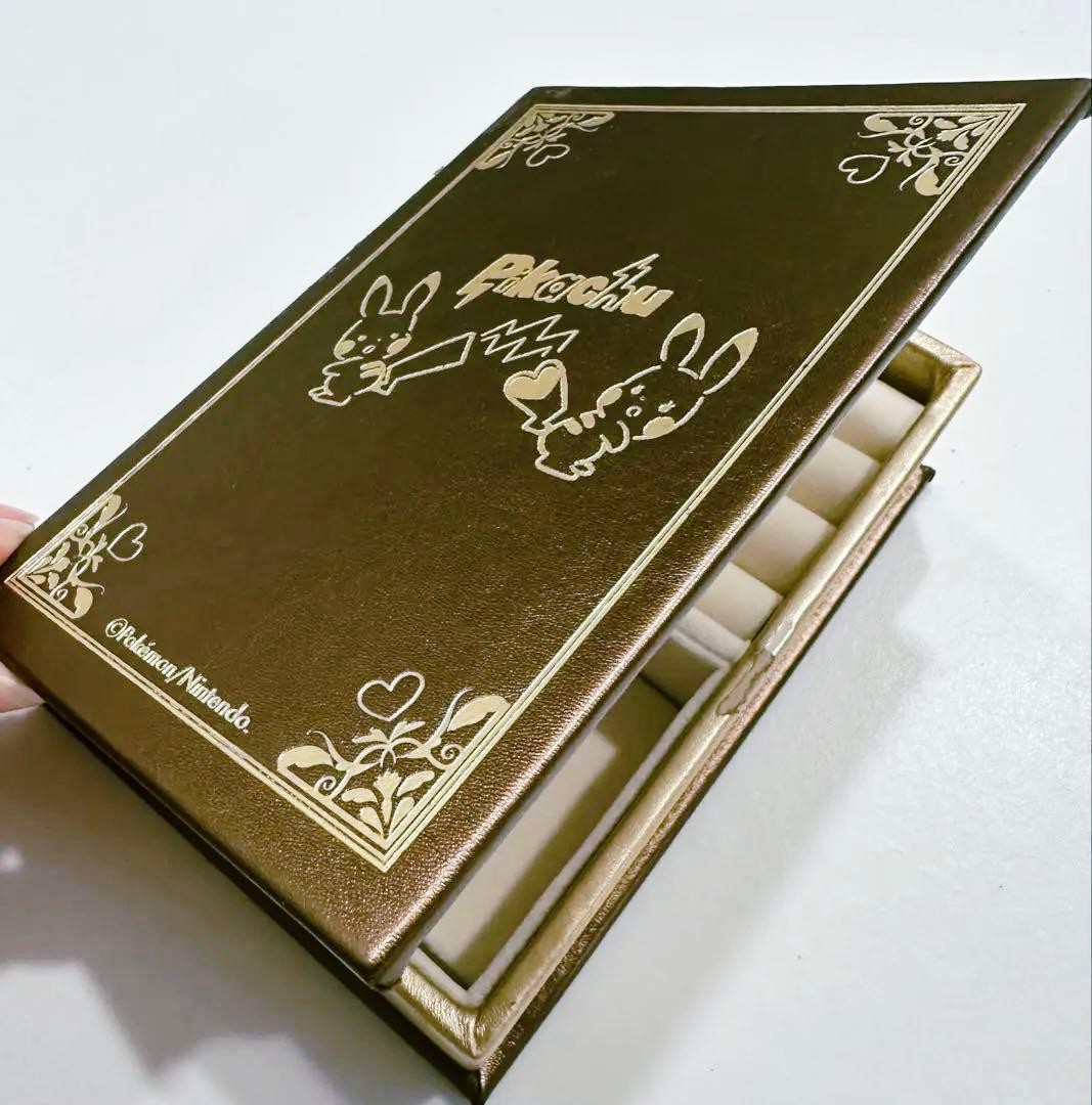 It\'s Demo Pokemon Jewelry Box