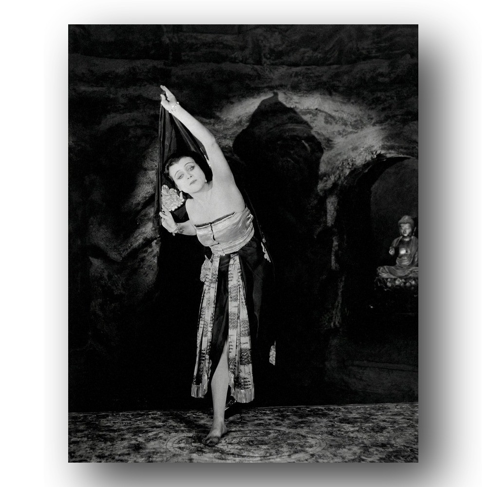Theda Bara Photo 8x10 The Soul Of Buddha Publicity Portrait 1918 Theda Bara Photo 8x10 The Soul Of Buddha Publicity Portrait 1918