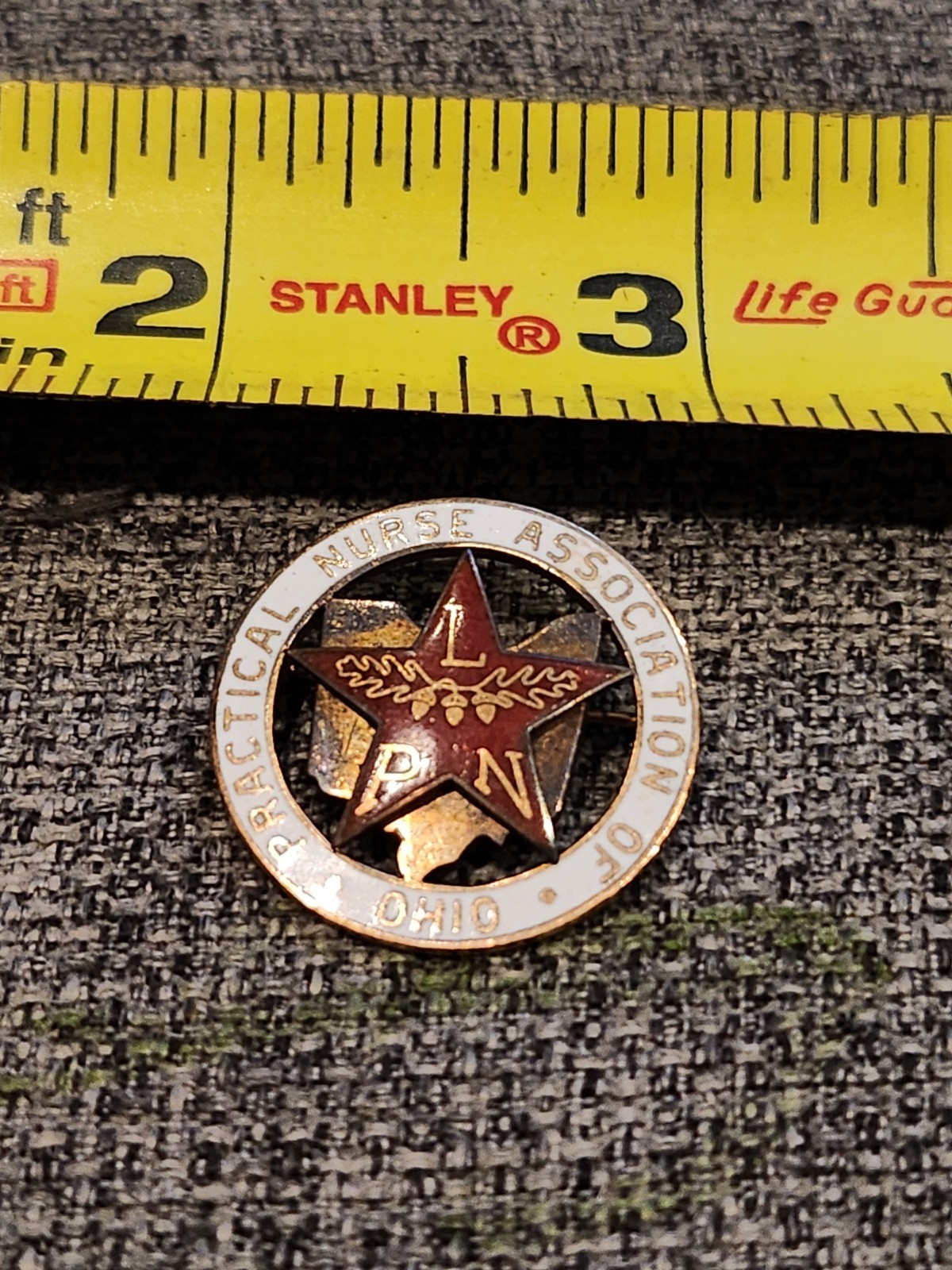 Vntg Solid 10K Gold D L Auld Company AULD Enameled Ohio Red Star LPN Nursing Pin